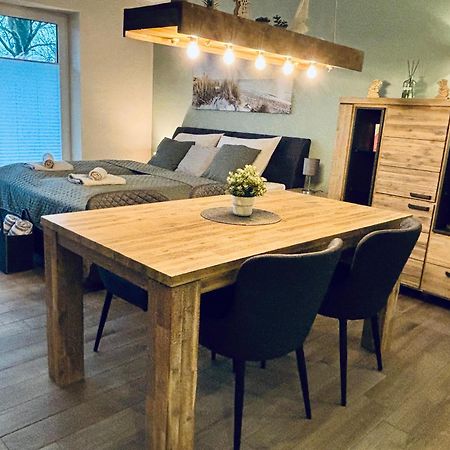Kleine Auszeit -- Inklusive Parkplatz & Wifi, Geschirrspueler, Waschmaschine & Terrasse Mit Strandkorb -- Perfekt Fuer Urlaub & Business Scharbeutz Esterno foto