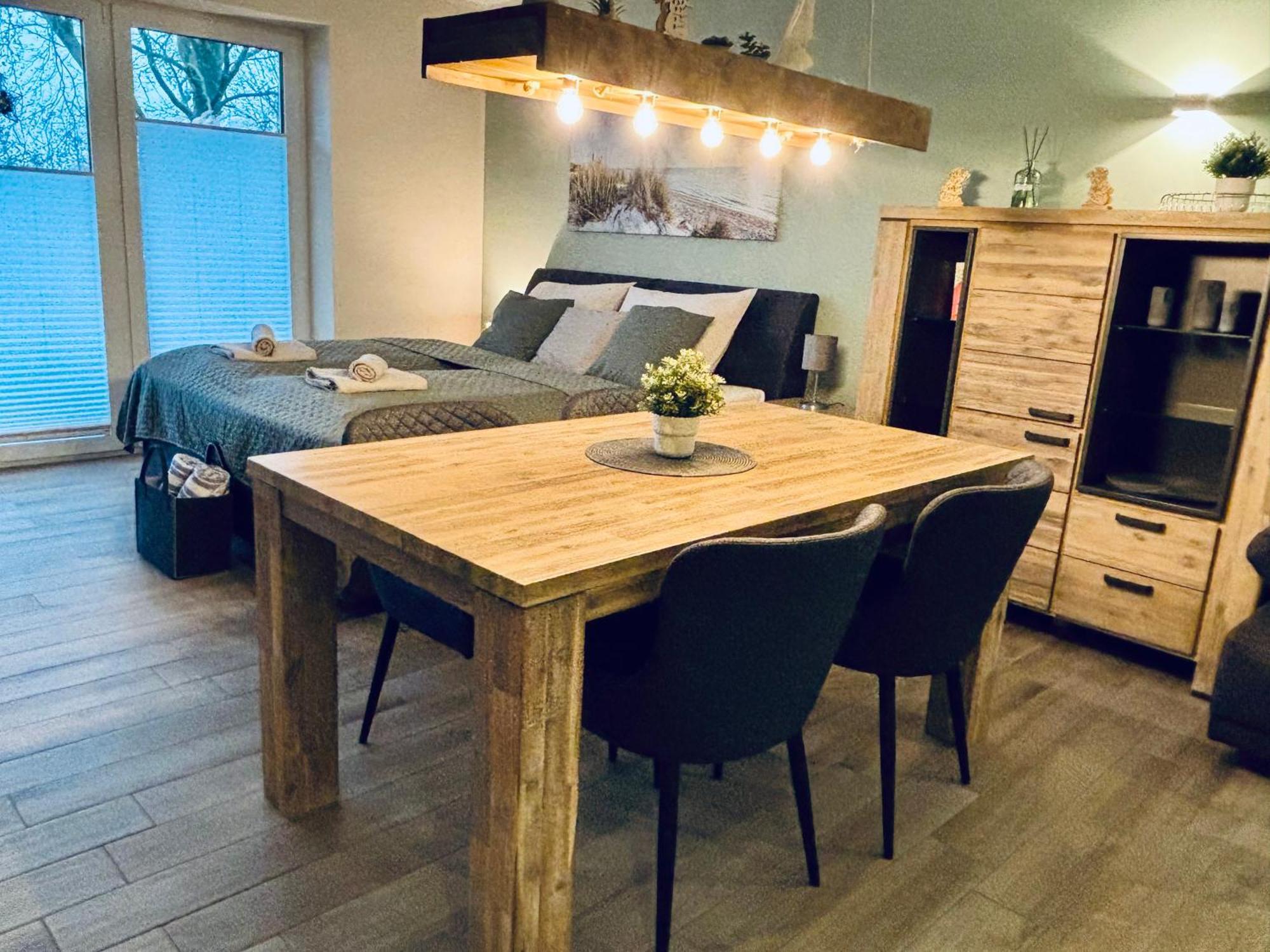 Kleine Auszeit -- Inklusive Parkplatz & Wifi, Geschirrspueler, Waschmaschine & Terrasse Mit Strandkorb -- Perfekt Fuer Urlaub & Business Scharbeutz Esterno foto